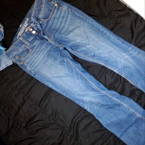 AMERICAN EAGLE OUTFITTER JEANS